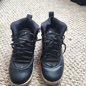 Everything is $5 - MUST GO - Jordans